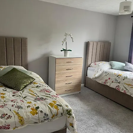 Oberon's Rest - Spacious 2 Bed Perfect For Contractors & Families Near Shipley, Semesterbostad *