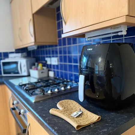 Oberon's Rest - Spacious 2 Bed Perfect For Contractors & Families Near Shipley, Semesterbostad Bradford (West Yorkshire)