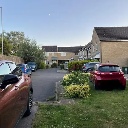 Beautiful, Spacious 2 Bed House, Saltaire-bingley, Sleeps 5 Дом отдыха *