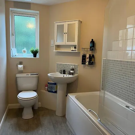 Beautiful, Spacious 2 Bed House, Saltaire-bingley, Sleeps 5 Дом отдыха *
