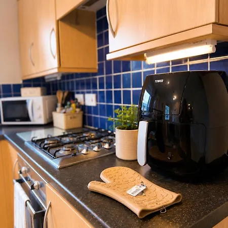 Дом отдыха Beautiful, Spacious 2 Bed House, Saltaire-bingley, Sleeps 5 *