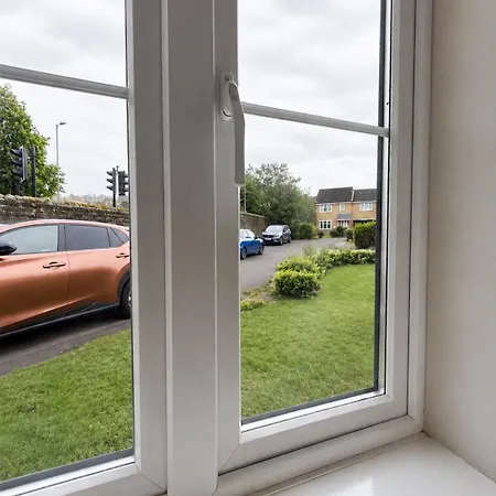 Дом отдыха Beautiful, Spacious 2 Bed House, Saltaire-bingley, Sleeps 5 Брадфорд