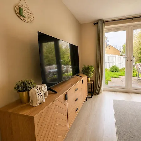 Beautiful, Spacious 2 Bed House, Saltaire-bingley, Sleeps 5 Дом отдыха *